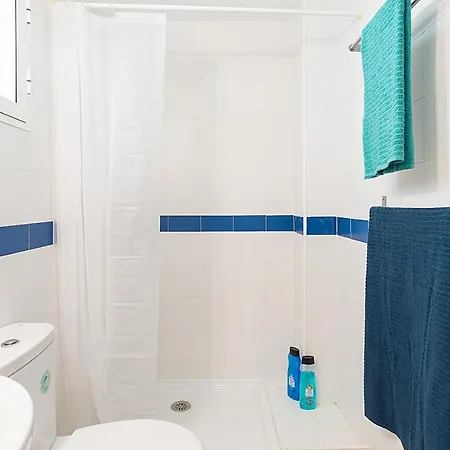 Center E Apartment *